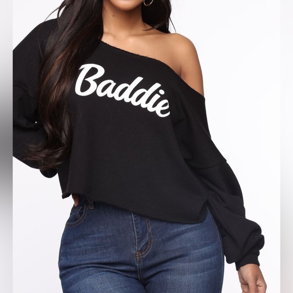 NWOT Fashion Nova “Baddie” off the shoulder sweater size L